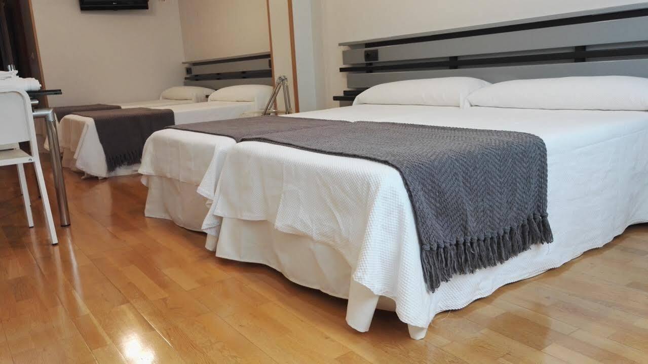 Hotel Ofi A Coruña Exteriör bild