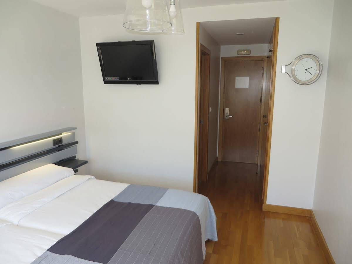 Hotel Ofi A Coruña Exteriör bild